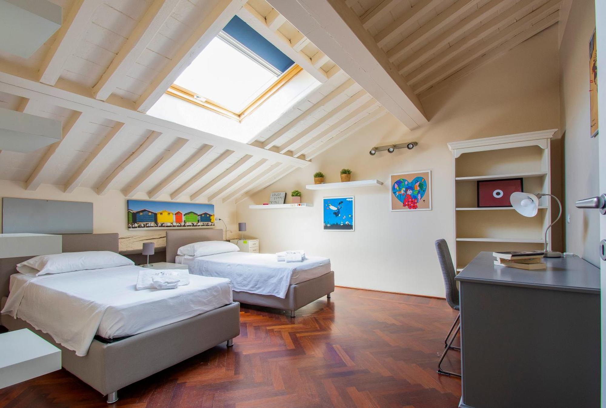 Pampurio On The Roofs Apartment ปิซา ภายนอก รูปภาพ